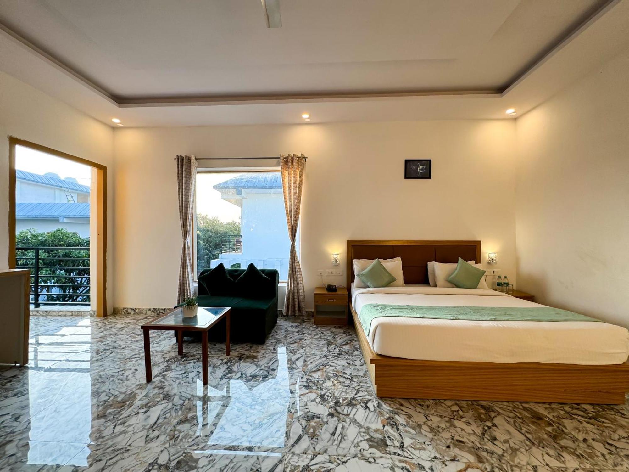 The White Oak Corbett Spa & Resort Рамнагар Экстерьер фото