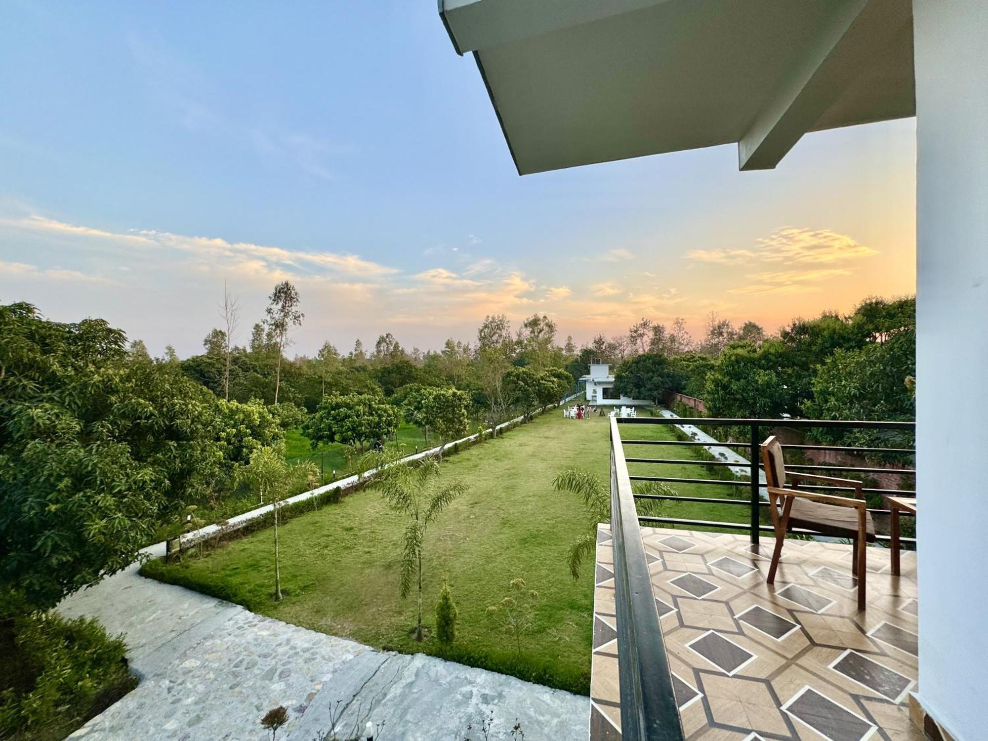 The White Oak Corbett Spa & Resort Рамнагар Экстерьер фото