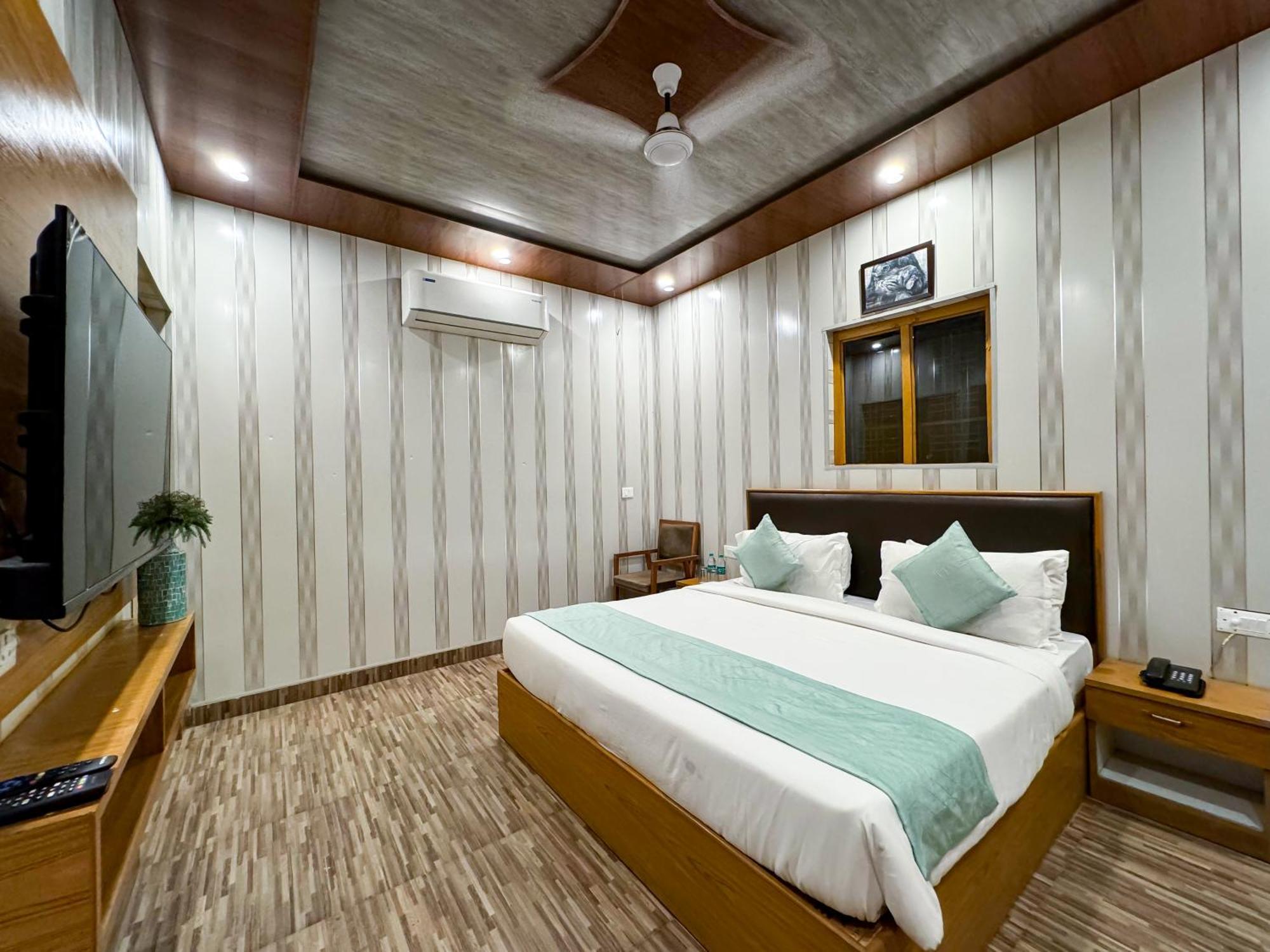 The White Oak Corbett Spa & Resort Рамнагар Экстерьер фото