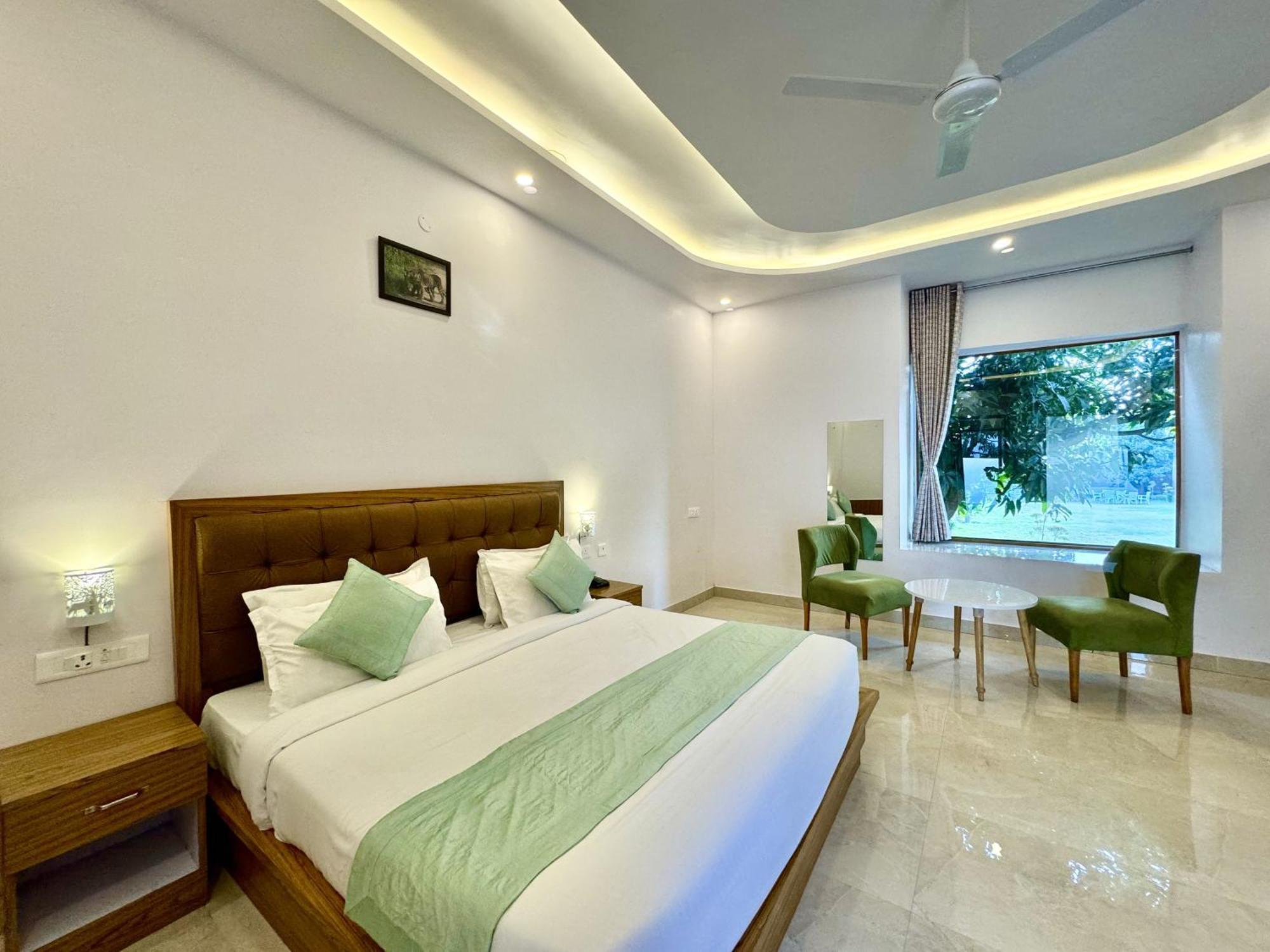 The White Oak Corbett Spa & Resort Рамнагар Экстерьер фото